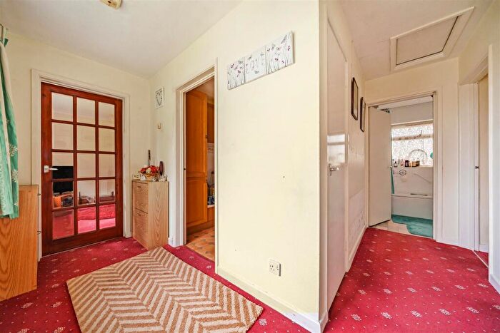 2 Bedroom Detached Bungalow For Sale In Marlborough Road, Chipping Norton, OX7