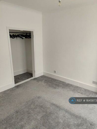 1 Bedroom Flat To Rent In Church Street, Rochester, ME1