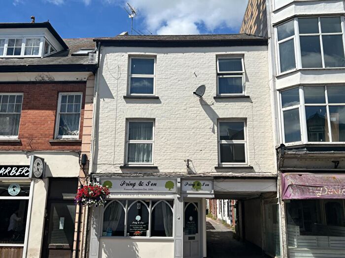 4 Bedroom Flat For Sale In A And B Fore Street, Cullompton, Devon, EX15