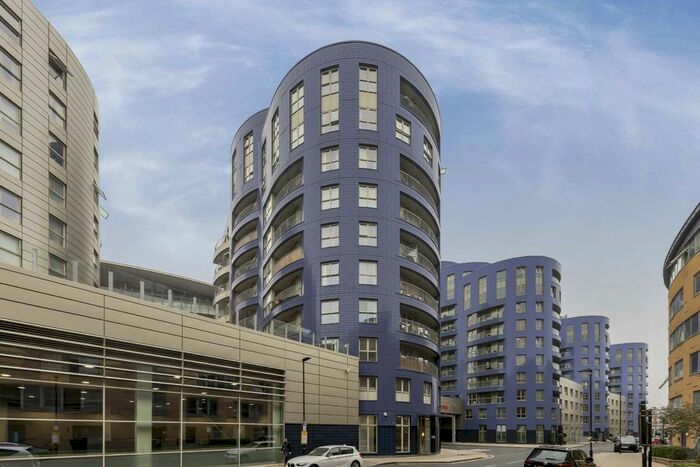 1 Bedroom Flat To Rent In Queensland Road, London, N7