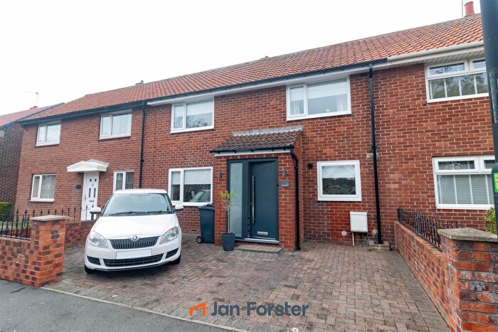 3 Bedroom Terraced House For Sale In West Farm Avenue, Newcastle Upon Tyne, NE12