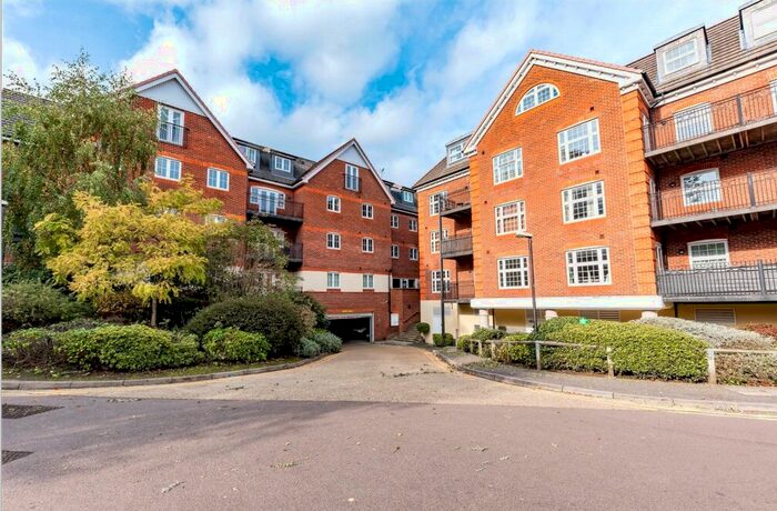 2 Bedroom Flat To Rent In London Road, Camberley, GU15