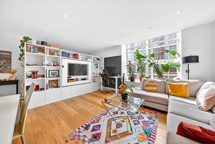2 Bedroom Flat For Sale In Clapham Road, London, SW9