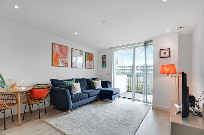 1 Bedroom Flat For Sale In Sleaford Street, London, SW8