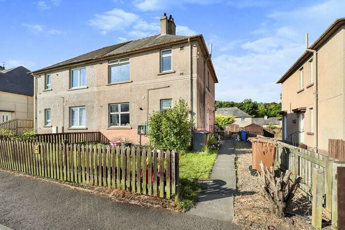 2 Bedroom Flat To Rent In Croft Crescent, Markinch, Glenrothes, Fife, KY7