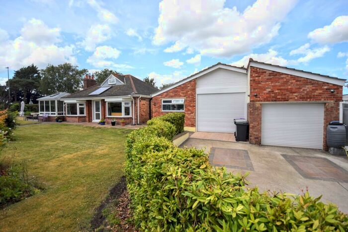 3 Bedroom Detached Bungalow For Sale In Allenby Crescent, Fotherby, LN11