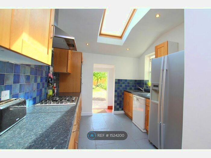 3 Bedroom Terraced House To Rent In Quarrington Road, Bristol, BS7