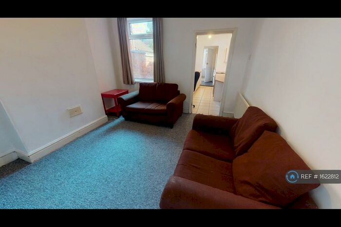 4 Bedroom Terraced House To Rent In Lytton Road, Leicester, LE2