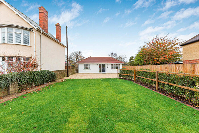 4 Bedroom Detached Bungalow For Sale In Park Road, Didcot, OX11