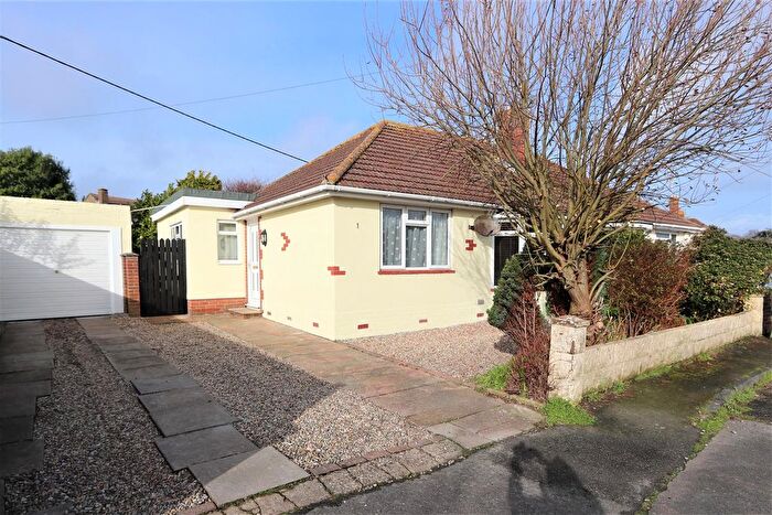 2 Bedroom Semi-Detached Bungalow To Rent In West Close, Polegate, BN26