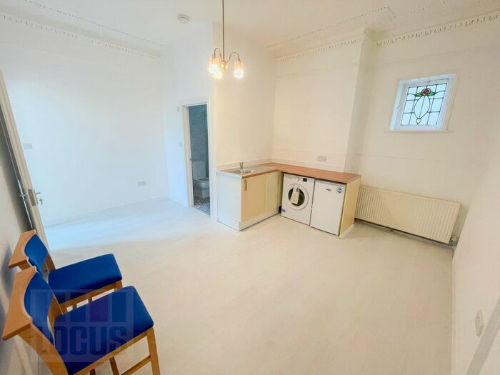 Studio To Rent In Langford, Maryland Road, Wood Green, N22