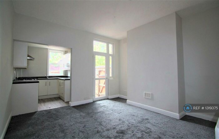 2 Bedroom Terraced House To Rent In Mayfield Grove, Manchester, M18
