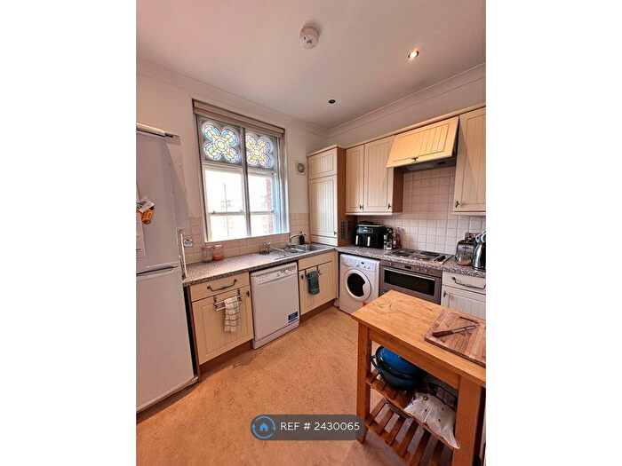 2 Bedroom Flat To Rent In St. Catherine's Apartments, London, E3