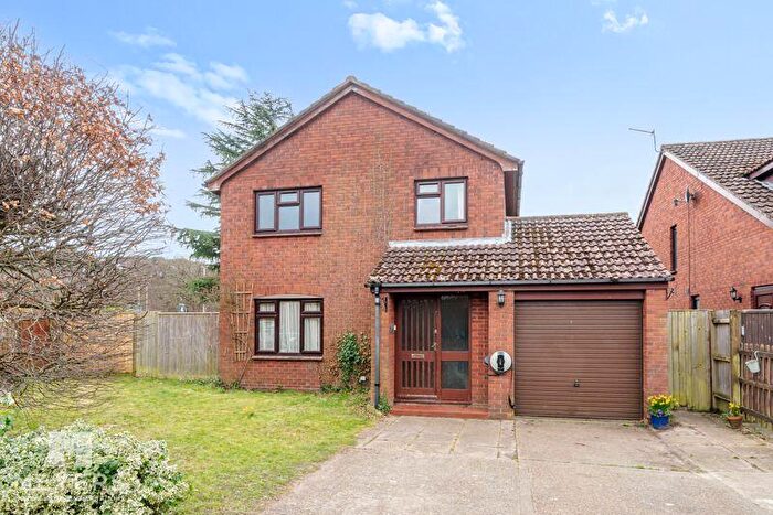 4 Bedroom Detached House For Sale In Forest Edge Road, Wareham, BH20