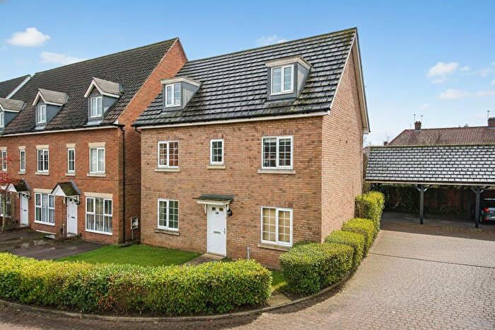 7 Bedroom Town House For Sale In Whistlefish Court, Norwich, NR5