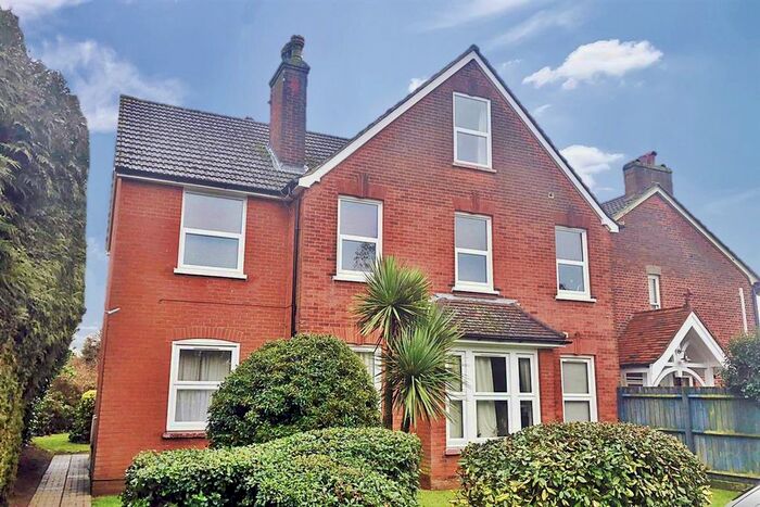 1 Bedroom Flat To Rent In Cauldwell Avenue, Ipswich, IP4