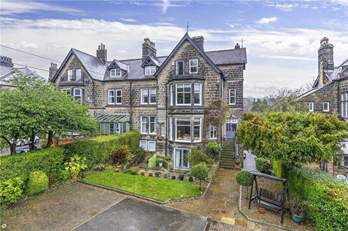 3 Bedroom Penthouse For Sale In Skipton Road, Ilkley, West Yorkshire, LS29