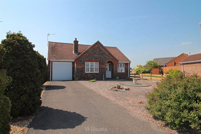 2 Bedroom Detached Bungalow For Sale In Stones Close, Hogsthorpe, Skegness, PE24