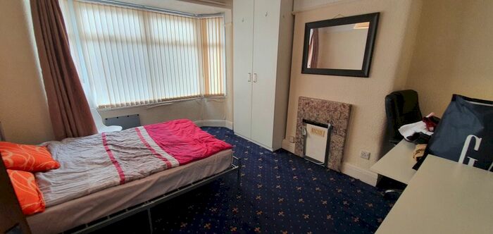 3 Bedroom Semi-Detached House To Rent In Clarence Rd (Available July ), Manchester, M13
