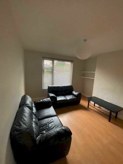 4 Bedroom Semi-Detached House To Rent In Colgate Crescent, Fallowfield, M14