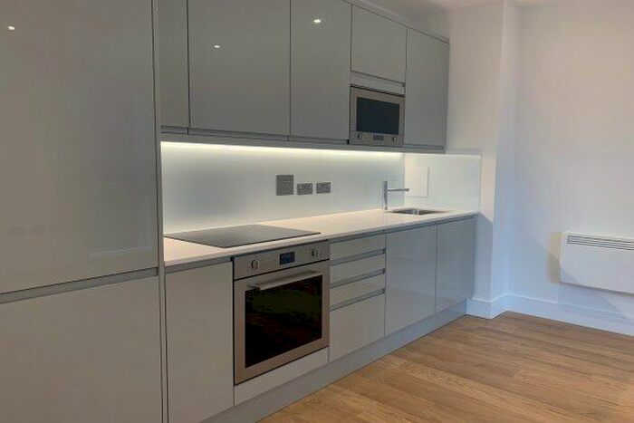 2 Bedroom Flat To Rent In West Timber Yard, Birmingham, B5