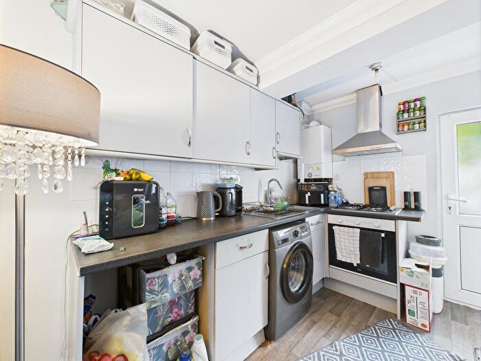 1 Bedroom Flat To Rent In Newland Road, Worthing, BN11