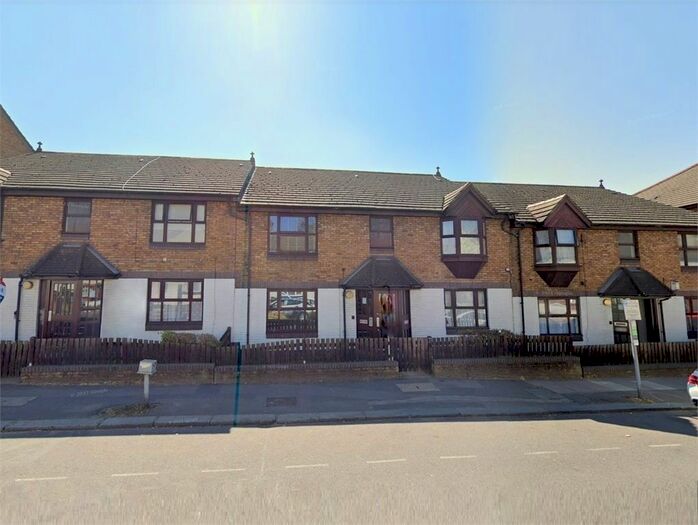 2 Bedroom Flat To Rent In Courthill Road, Lewisham, London, SE13