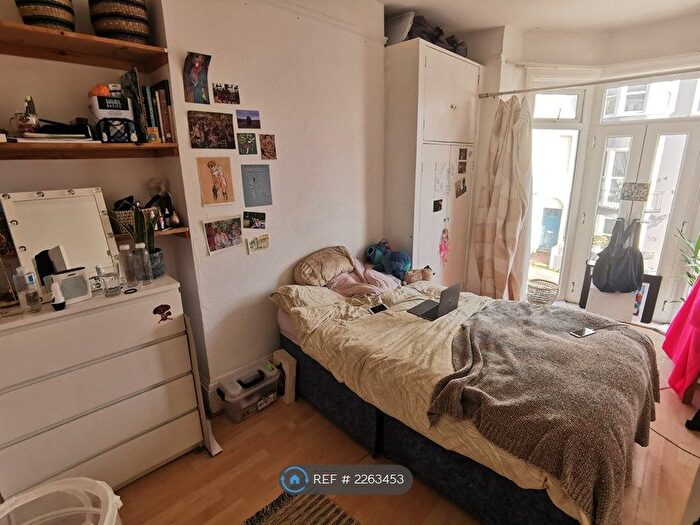 6 Bedroom End Of Terrace House To Rent In Egremont Place, Brighton, BN2