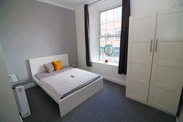 1 Bedroom Flat To Rent In Kings Square Avenue, Bristol, BS2