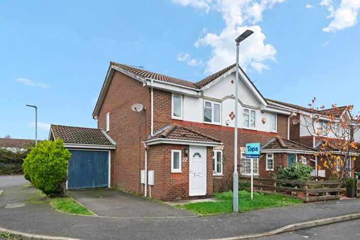 4 Bedroom Semi Detached House For Sale In Wepham Close, Hayes, UB4