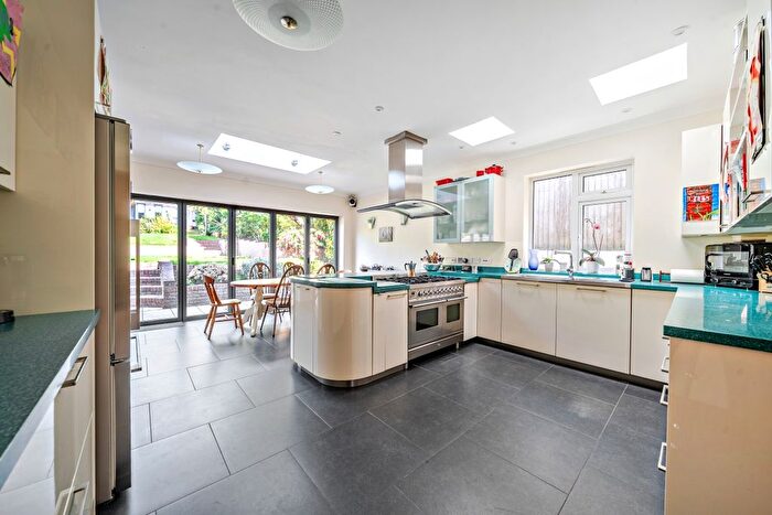 5 Bedroom Detached House To Rent In Surrenden Road, Brighton, BN1