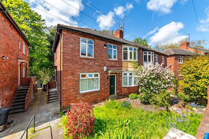 3 Bedroom Flat To Rent In Shaftesbury Grove, Newcastle Upon Tyne, NE6