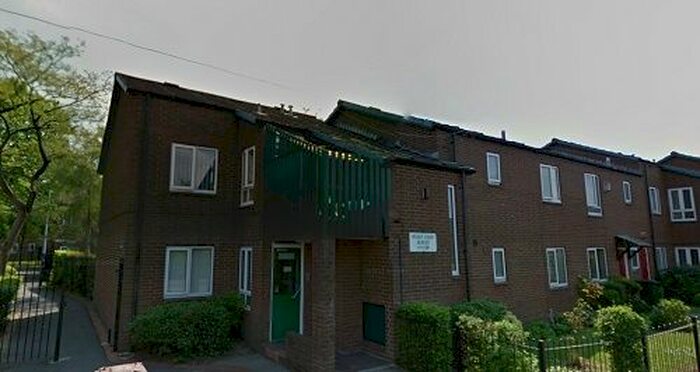 1 Bedroom Flat To Rent In Iveagh Court, Rochdale, OL16