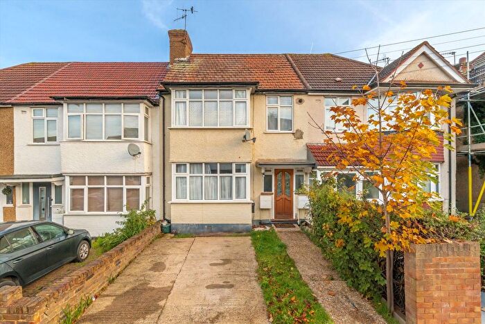 1 Bedroom Flat To Rent In Dudley Gardens, Harrow, HA2