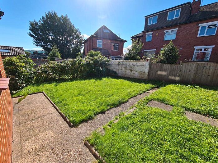 4 Bedroom House To Rent In Derwentwater Terrace, Leeds, LS6