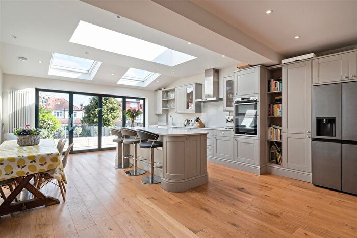 3 Bedroom Property For Sale In Greenwood Close, Morden, SM4