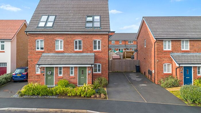 3 Bedroom Semi Detached House For Sale In Beacon Fell Drive, Warrington, WA1