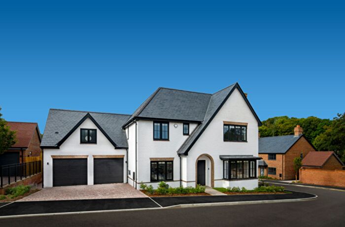 4 Bedroom Detached House For Sale In Skylarks, Brighton, BN2