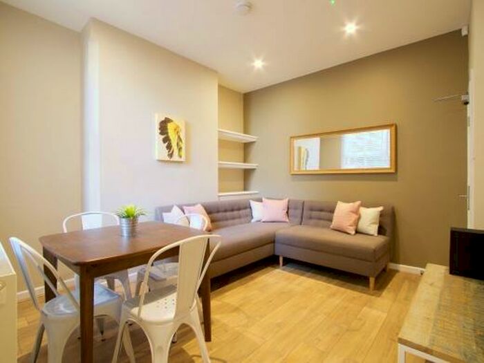 4 Bedroom Terraced House To Rent In Forest Grove, Nottingham, NG1