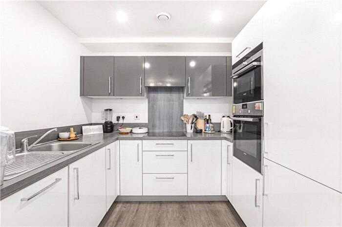 2 Bedroom Flat For Sale In Dalston Square, London, E8