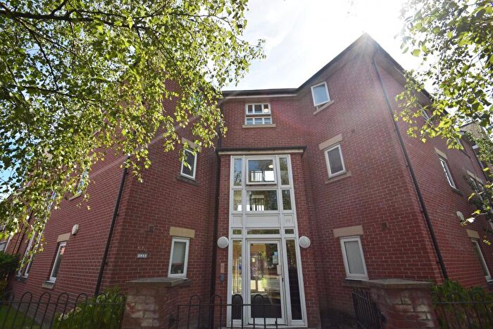 2 Bedroom Flat To Rent In Chorlton Road, Hulme, Manchester, Manchester, M15