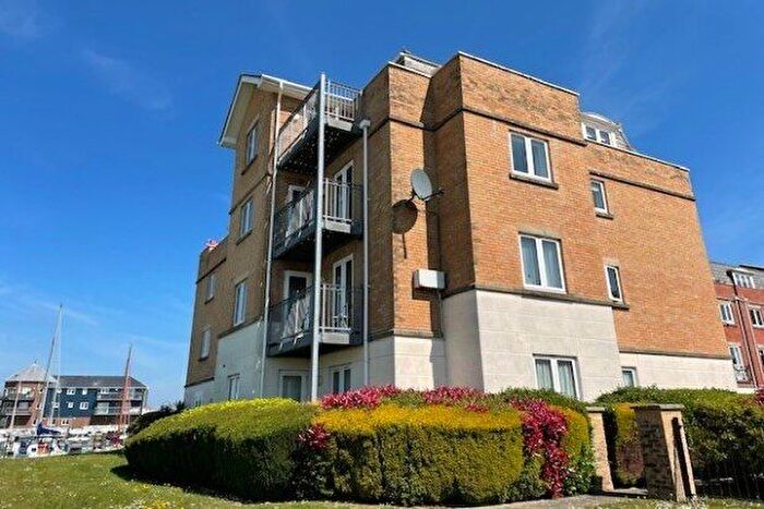 2 Bedroom Flat To Rent In Medina View, East Cowes, PO32