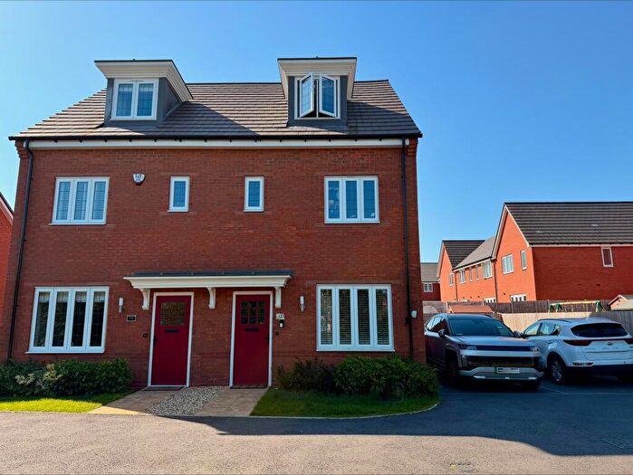 3 Bedroom Semi Detached House For Sale In Rosehip Road, Mickleover, Derby, DE3