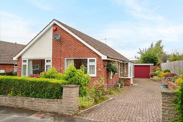 3 Bedroom Bungalow For Sale In The Cranbrooks, Wheldrake, York, YO19