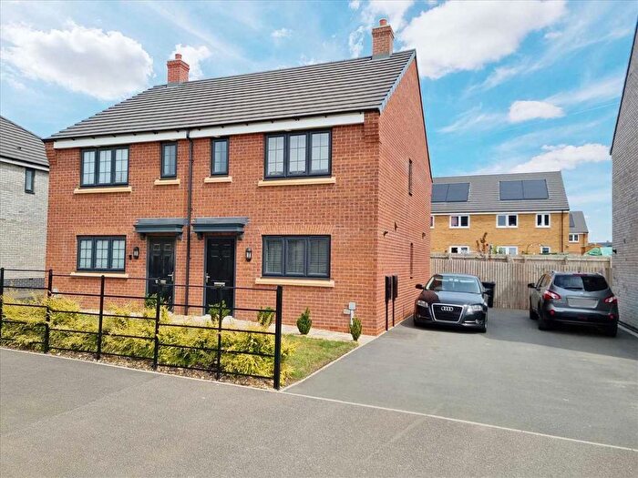 3 Bedroom Semi-Detached House For Sale In Nassington Way, Sleaford, NG34
