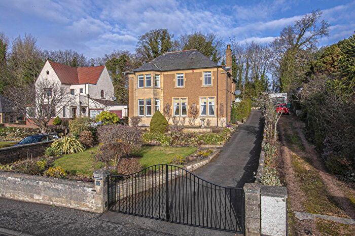 4 Bedroom Detached House For Sale In Dunfermline Road, Limekilns, KY11