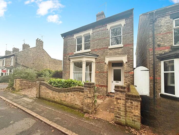 4 Bedroom Detached House For Sale In Fletton Avenue, Peterborough, PE2