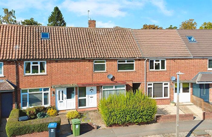 3 Bedroom Terraced House For Sale In Six Acres, Hemel Hempstead, HP3