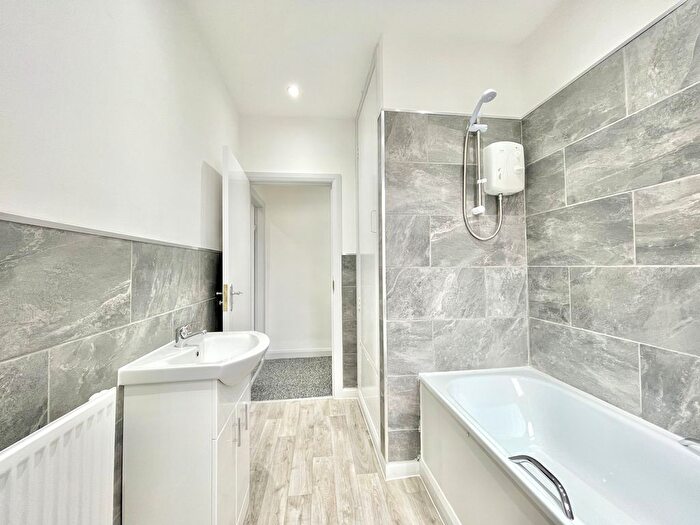 1 Bedroom Terraced House To Rent In Colwyn Mount, Leeds, LS11