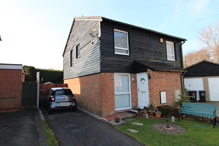 2 Bedroom Semi-Detached House For Sale In Weyhill Close, Tadley, RG26